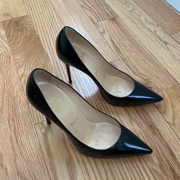 So Kate Christian Louboutin Pumps in Black Patent - Picture 2 of 4
